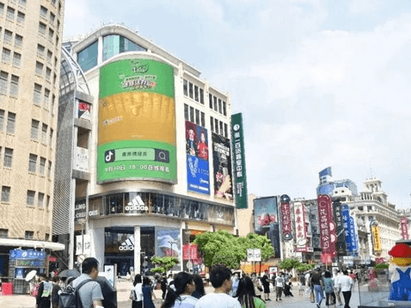 The development of outdoor advertising market in 2020 and look forward to the future
