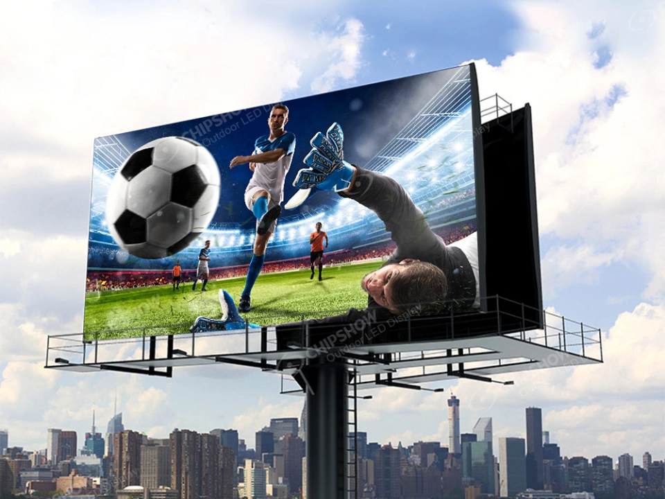 LED-outdoor-advertising-screen-on-a-highway-in-the-United-States