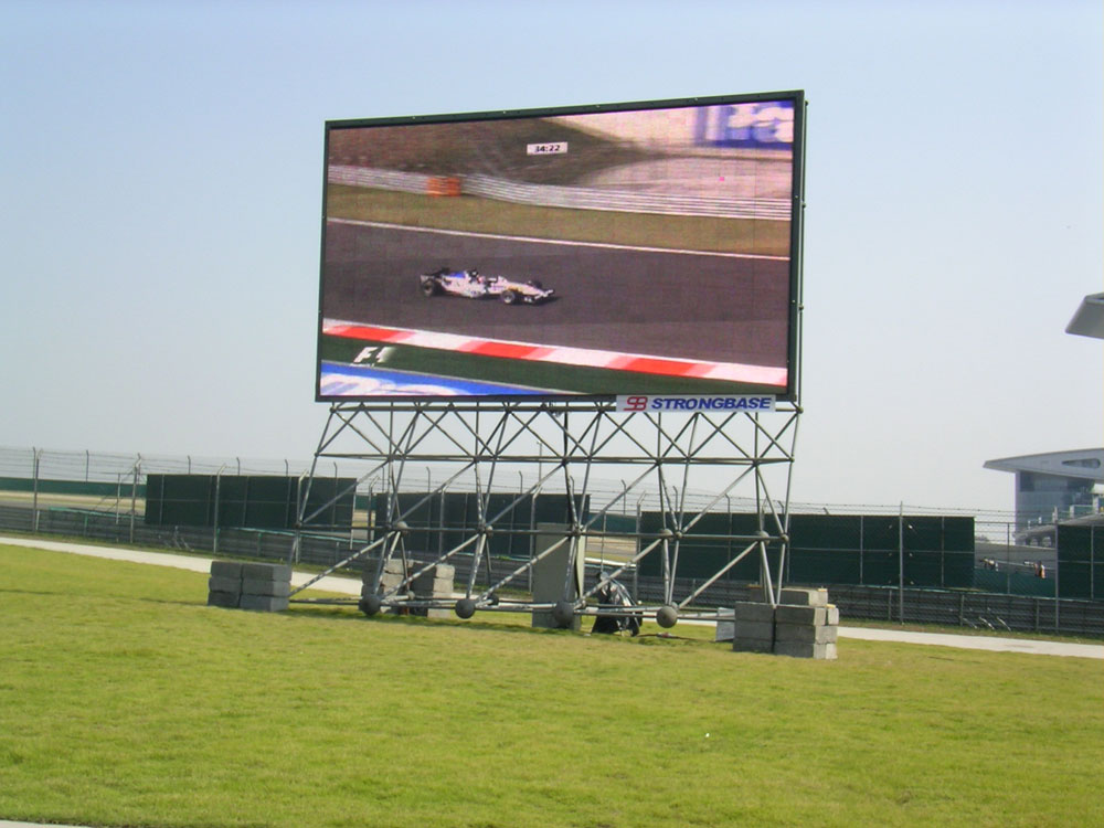 outdoor jumbotron screen for sports field
