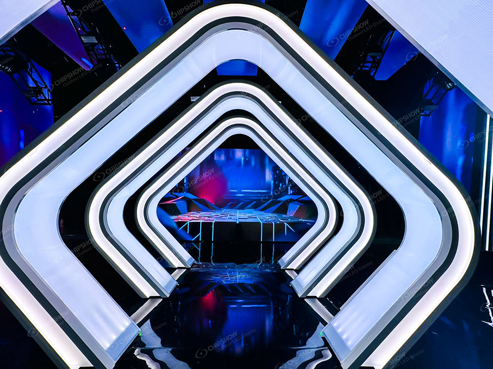 P3.91 rental LED screen at a large awards ceremony, cross-rental deployment